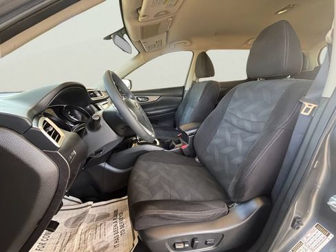 Used 2014 Nissan Rogue SV FWD image 35