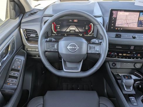 New 2026 Nissan Rogue Platinum image 25