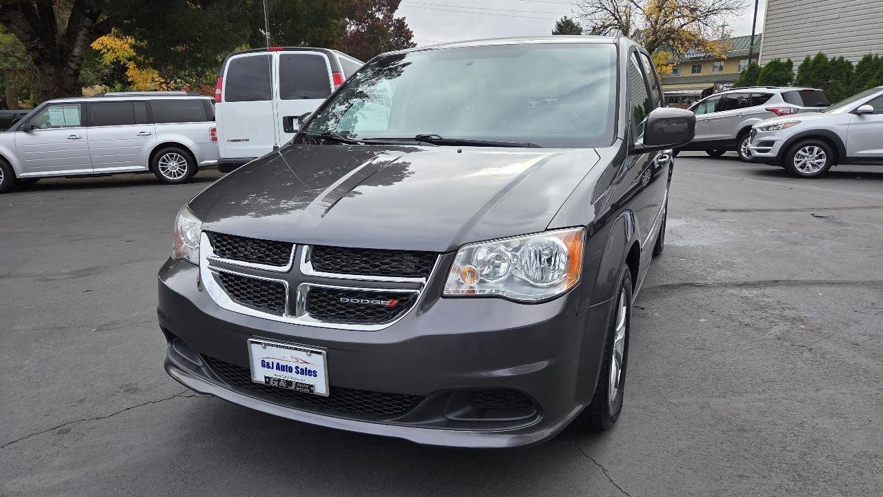 Used 2016 Dodge Grand Caravan SE FWD image 3