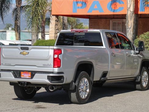 Used 2022 Chevrolet Silverado 2500 High Country image 11