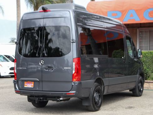 Used 2024 Mercedes-Benz Sprinter 2500 image 9