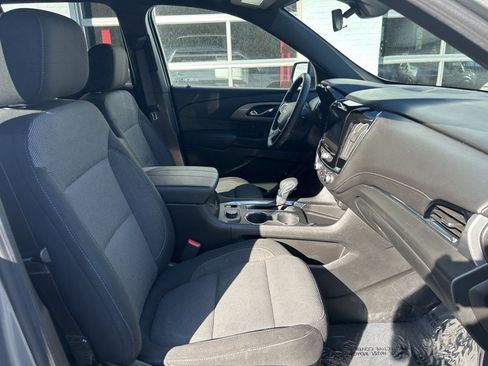 Used 2023 Chevrolet Traverse LT AWD/4WD image 27