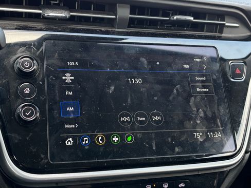 Used 2023 Chevrolet Bolt EUV LT image 6