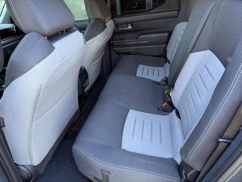 Certified 2024 Toyota Tacoma TRD Off-Road AWD/4WD image 14