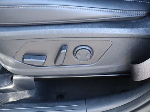 Used 2023 Kia Sorento EX FWD image 11
