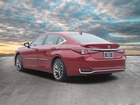 Certified 2024 Lexus ES 300h Ultra Luxury image 6