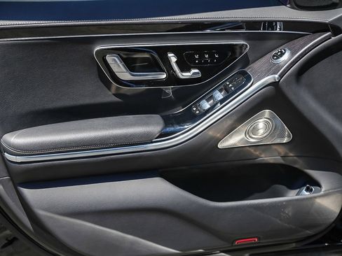 Certified 2023 Mercedes-Benz S 500 4MATIC image 19