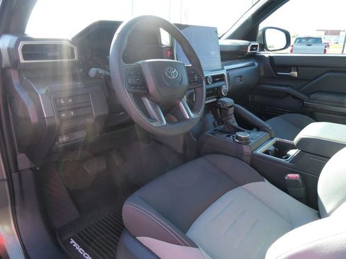 Used 2026 Toyota Tacoma TRD Off-Road AWD/4WD image 21