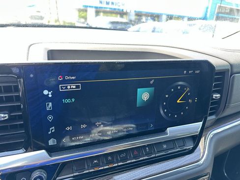 Used 2023 Chevrolet Silverado 1500 LT image 25