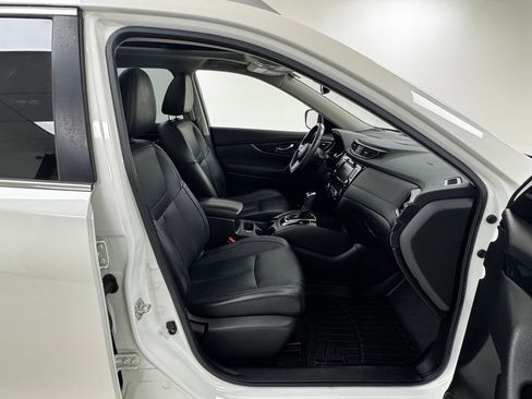 Used 2018 Nissan Rogue SL w/ Premium Package image 14