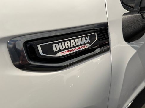 Used 2025 GMC Sierra 1500 AT4 w/ AT4 Premium Package AWD/4WD image 11