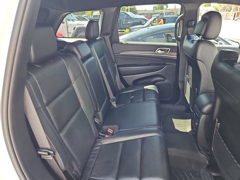 Certified 2022 Jeep Grand Cherokee Limited AWD/4WD image 15