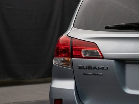 Used 2014 Subaru Outback 2.5i Premium image 12