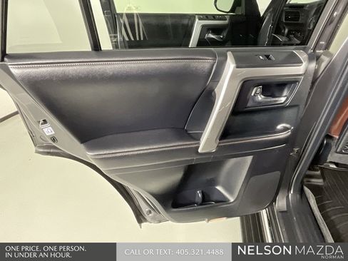 Used 2015 Toyota 4Runner Limited image 19