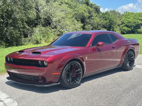 Used 2021 Dodge Challenger SRT Hellcat RWD image 3
