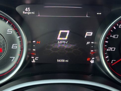 Used 2016 Dodge Charger SXT image 22