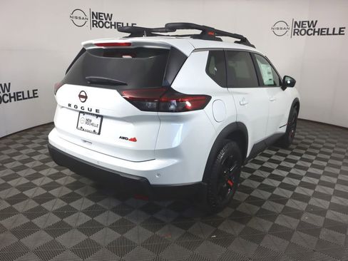 New 2026 Nissan Rogue SV AWD/4WD image 5