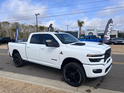New 2026 RAM 2500 Laramie AWD/4WD image 1