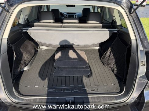 Used 2012 Subaru Outback 3.6R Limited AWD/4WD image 11