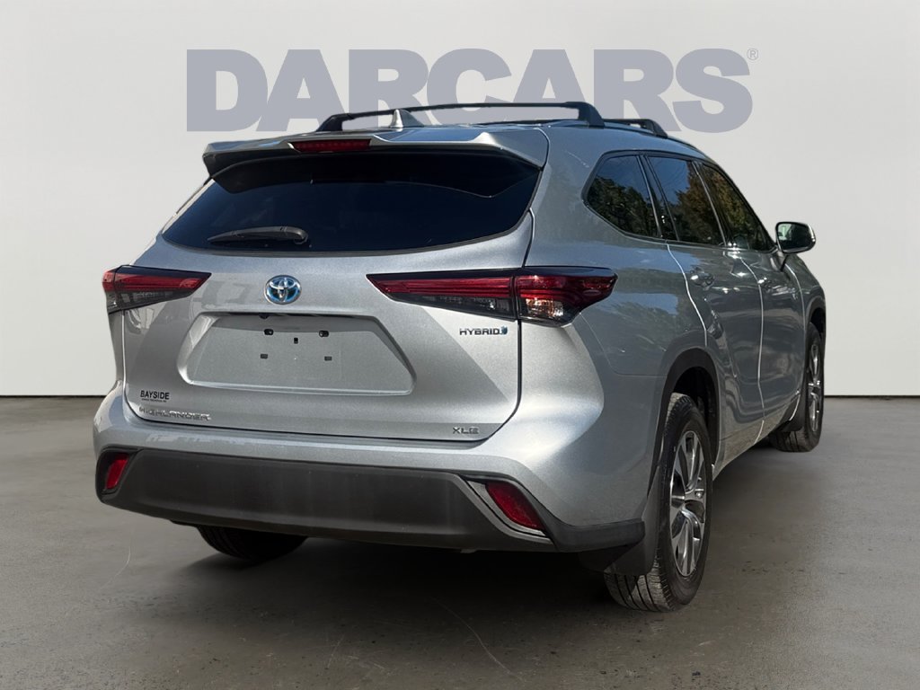 Used 2021 Toyota Highlander XLE AWD/4WD image 7