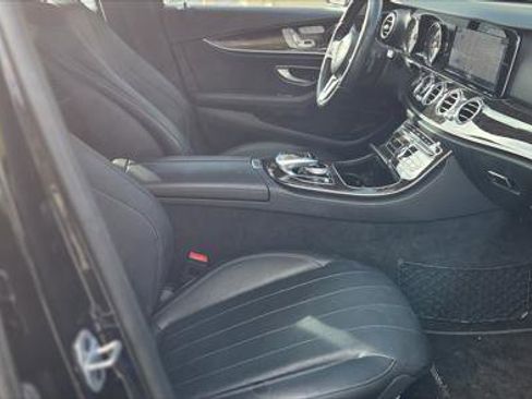 Used 2019 Mercedes-Benz E 300 image 21