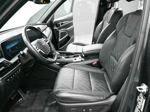 Used 2024 Kia Telluride SX X-Line AWD/4WD image 9