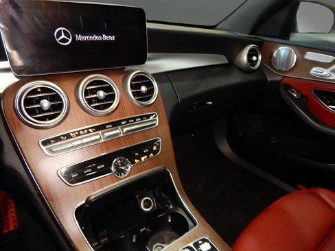Used 2019 Mercedes-Benz C 300 C 300 image 24