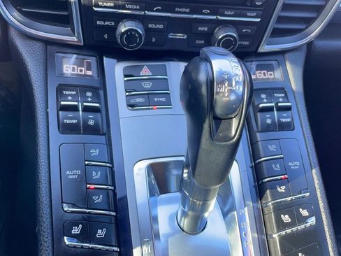 Used 2015 Porsche Panamera S RWD image 14