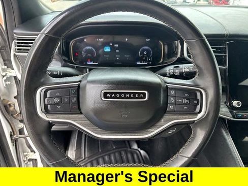 Used 2022 Jeep Wagoneer Series III w/ Premium Group I AWD/4WD image 17