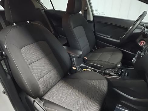Used 2017 Kia Forte LX FWD image 17