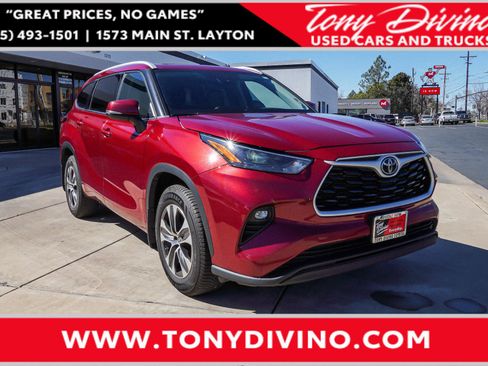 Used 2022 Toyota Highlander XLE image 1