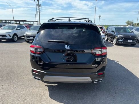Used 2023 Honda Pilot Elite image 5