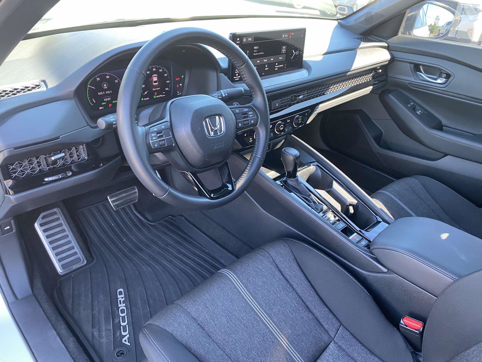 Used 2025 Honda Accord Sport image 18