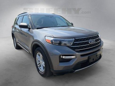 Certified 2022 Ford Explorer XLT w/ Equipment Group 202A image 2