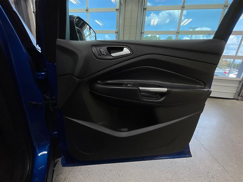 Used 2019 Ford Escape SE FWD image 27