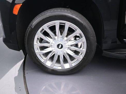 Used 2023 Cadillac Escalade Premium Luxury RWD image 15