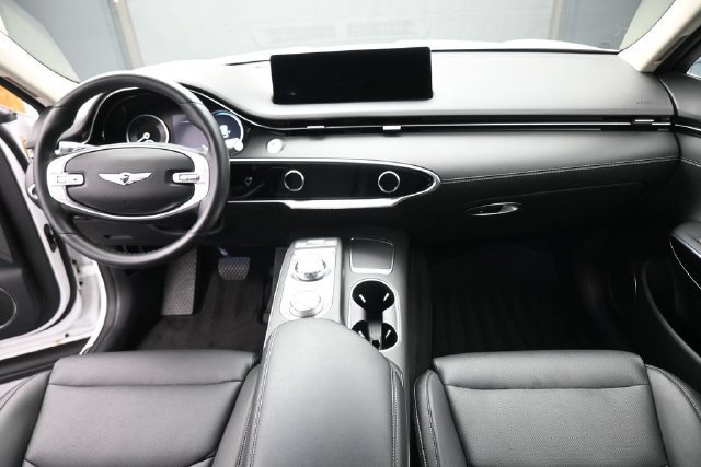 Used 2025 Genesis GV70 2.5T AWD/4WD image 27