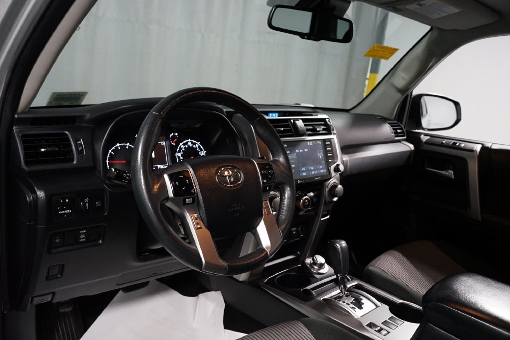 Used 2021 Toyota 4Runner SR5 AWD/4WD image 12