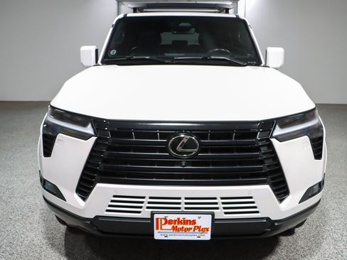 Used 2024 Lexus GX 550 w/ Accessory Package (31) AWD/4WD image 4