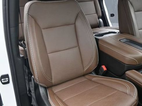 Used 2023 Chevrolet Tahoe High Country w/ Advanced Technology Package AWD/4WD image 19