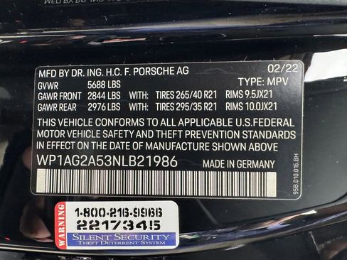 Used 2022 Porsche Macan S AWD/4WD image 34