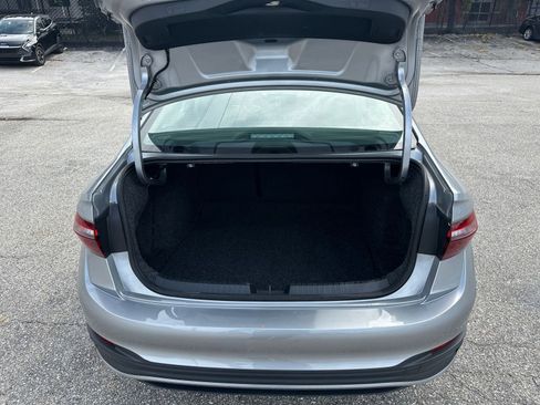 Used 2025 Volkswagen Jetta SE image 30