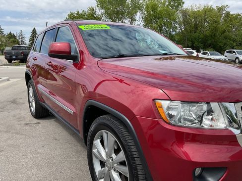 Used 2012 Jeep Grand Cherokee Laredo AWD/4WD image 11