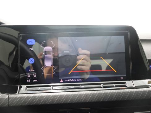 Used 2024 Volkswagen Golf R image 16