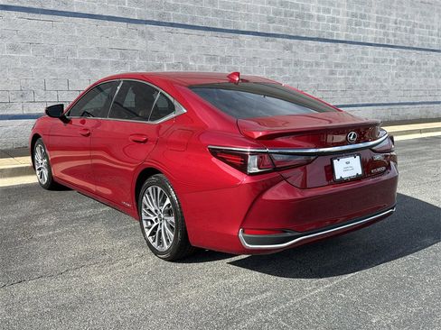Used 2021 Lexus ES 300h w/ Premium Package image 5