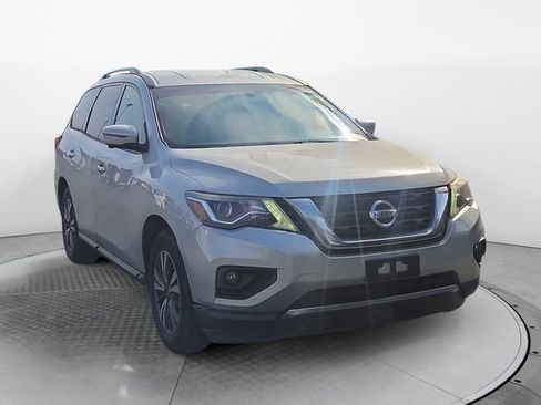 Used 2017 Nissan Pathfinder SL AWD/4WD image 7