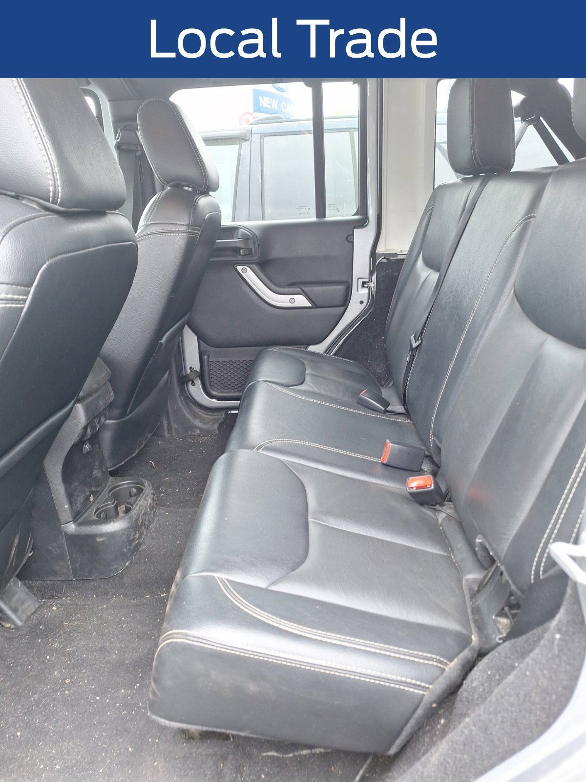 Used 2016 Jeep Wrangler Unlimited Rubicon w/ Connectivity Group AWD/4WD image 15