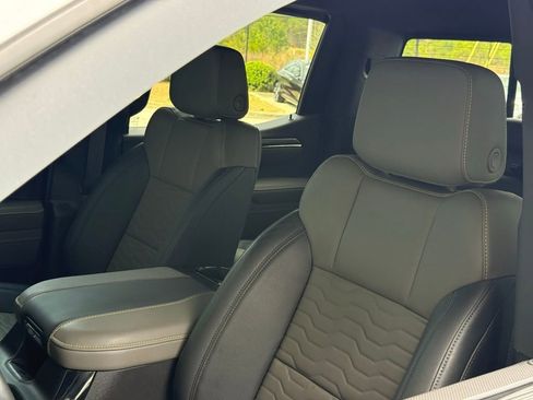 Used 2024 Chevrolet Silverado 1500 ZR2 w/ Dark Appearance Package image 17