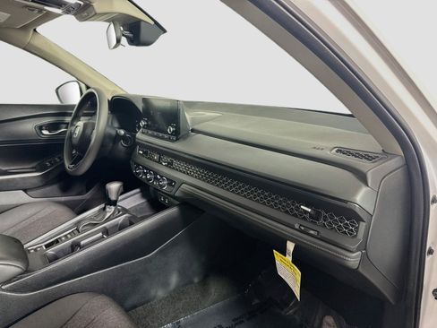 Used 2024 Honda Accord EX image 30