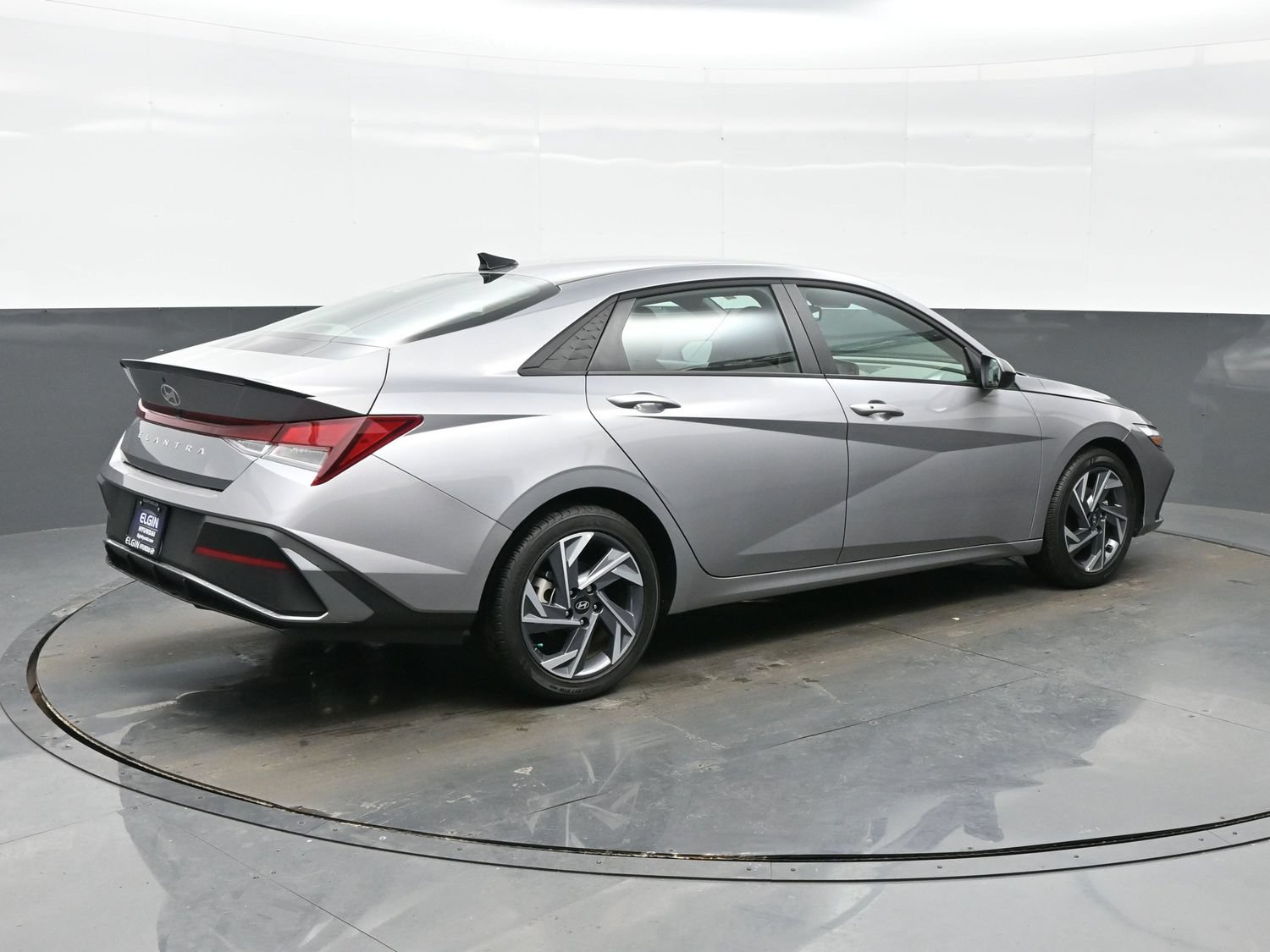 Used 2025 Hyundai Elantra Sport FWD image 6
